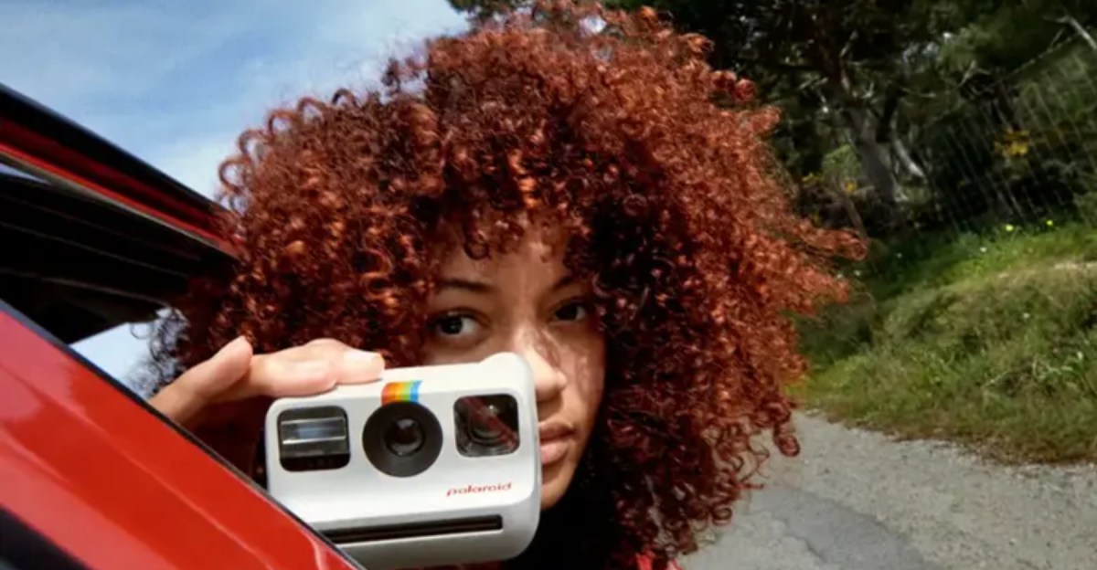 Polaroid Go 2 ลดเหลือ $71.99 พร้อมฟิล์ม 16 ใบ — กล้องอินสแตนท์ไซซ์จิ๋วพกง่าย