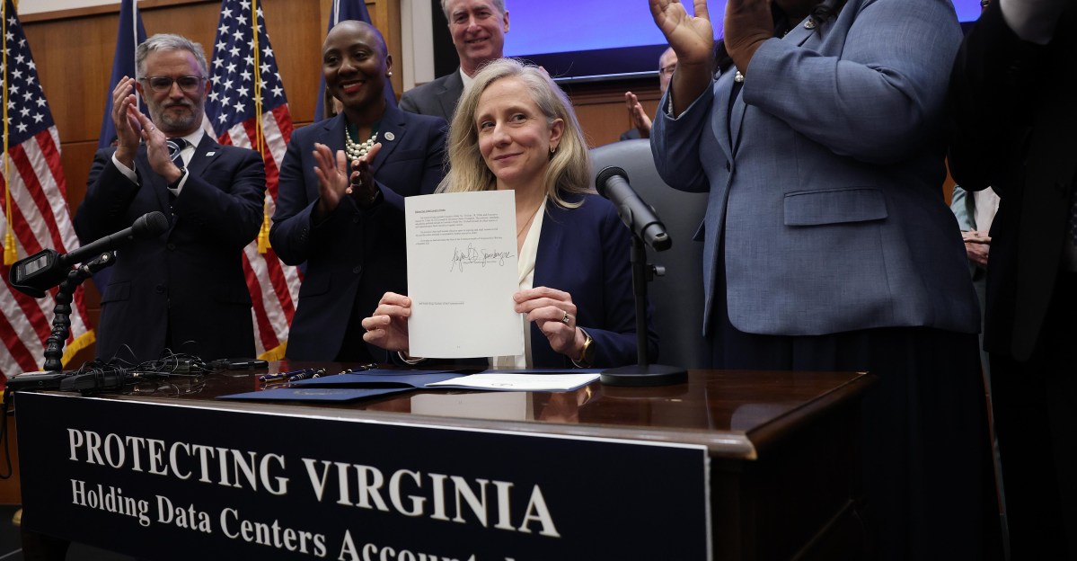 Virginia ออกคำสั่งคุม data center และตั้ง AI task force