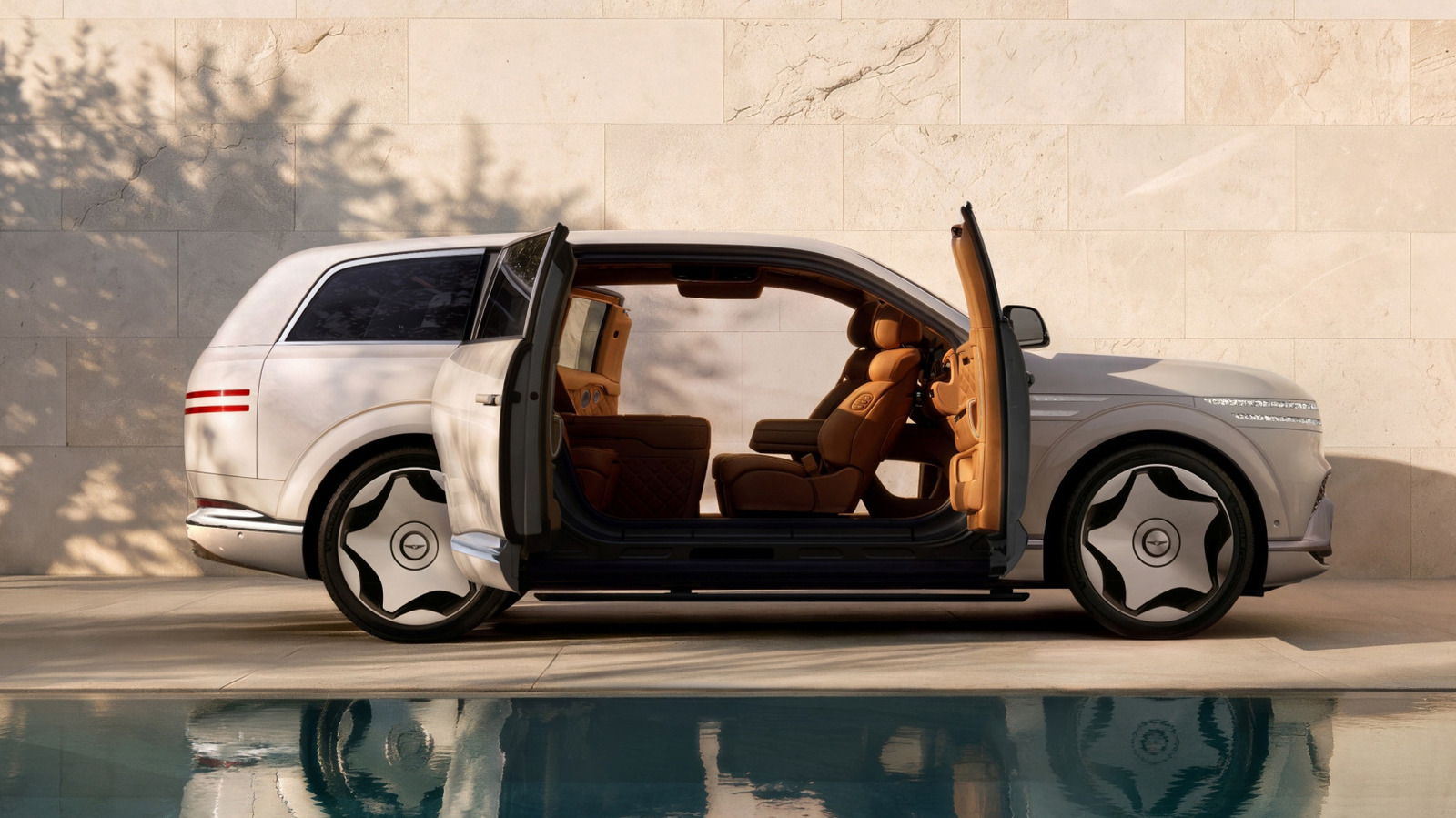 Genesis GV90 NeoLun: SUV ไฟฟ้าหรู มี coach doors, พื้นไม้อุ่น และจอ Cinematic Display ใหญ่