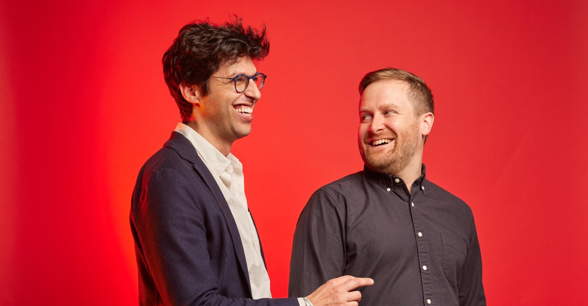 Switched on Pop ขึ้น Netflix — Nate Sloan และ Charlie Harding เล่าเรื่องการวิเคราะห์เพลง, guitar pedals และผักสด