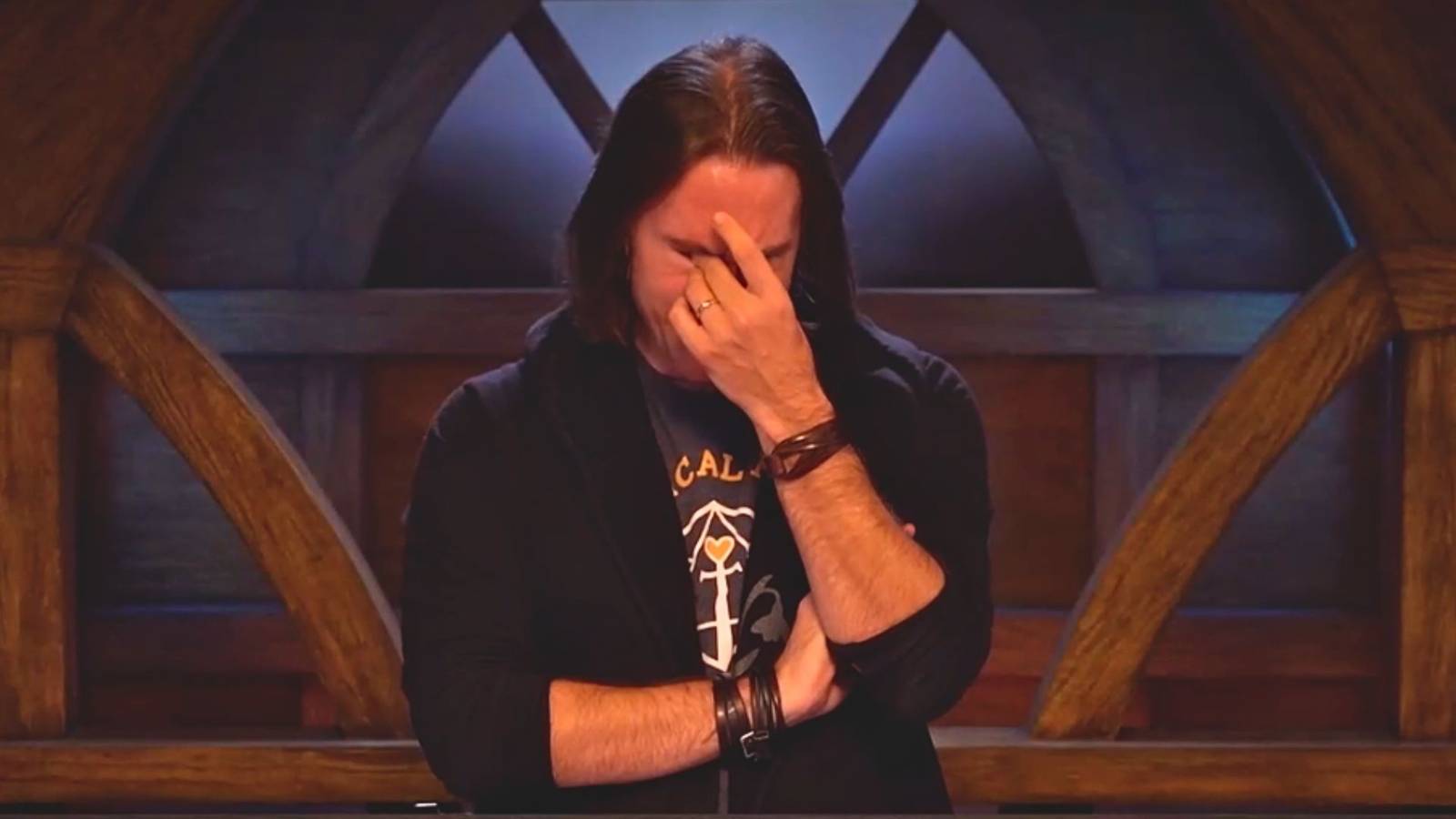 Matthew Mercer เจอการทดสอบสุดแสบเมื่อตอน Bells Hells ถ่ายหนังใต้ดินใน Campaign 3