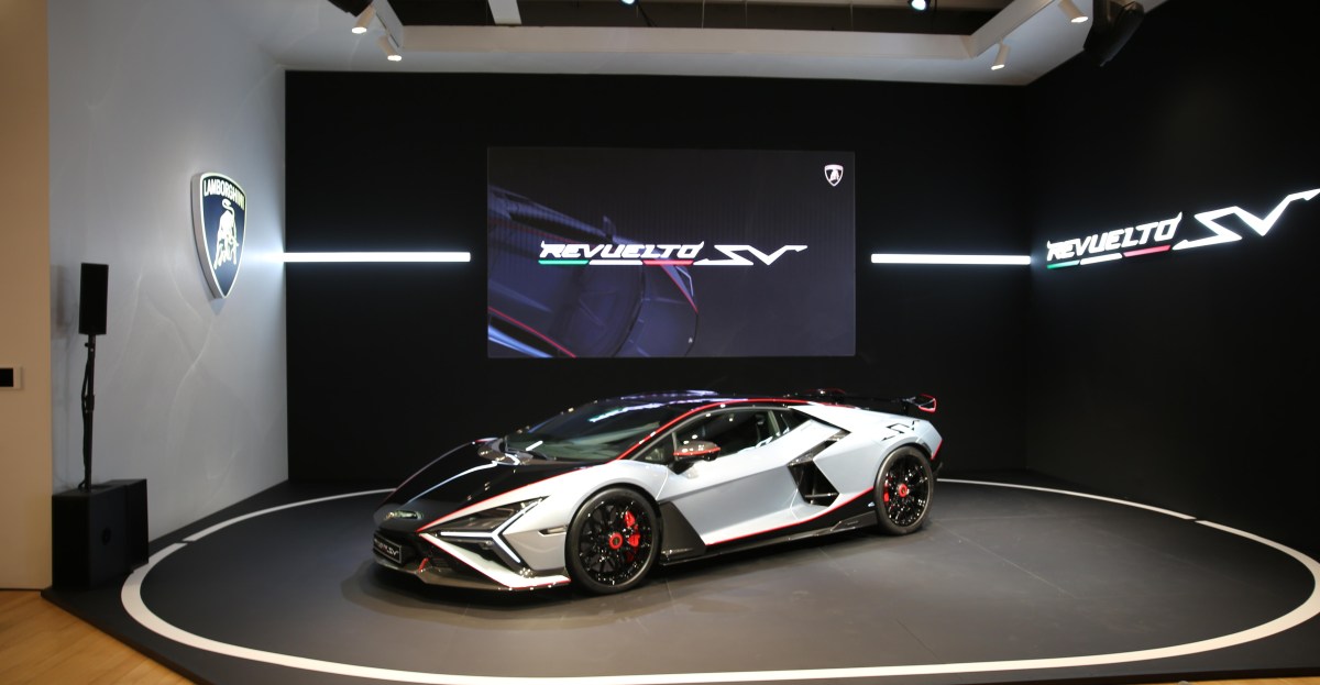 Lamborghini Revuelto SV ปรับจูนไฮบริด V12 1,065 cv เพิ่ม downforce และระบบ Pilota mode